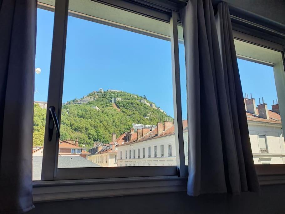 Grenoble: Jardin De Ville... Eksteriør bilde